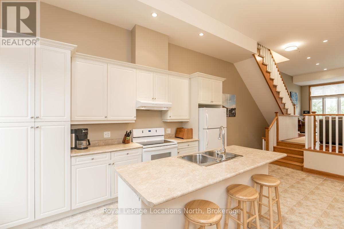 6 - 104 Farm Gate Road, Blue Mountains, Ontario  L9Y 3Z2 - Photo 5 - X12321347