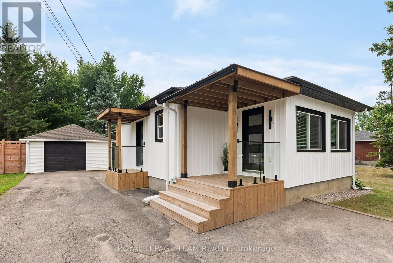 Property at 8108 VICTORIA STREET image 4