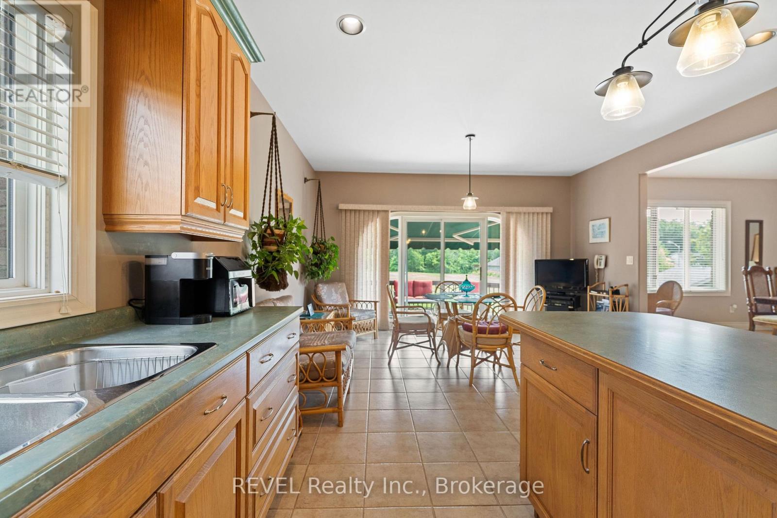 5 Beechwood Crescent, Pelham, Ontario  L0S 1E7 - Photo 15 - X12321328