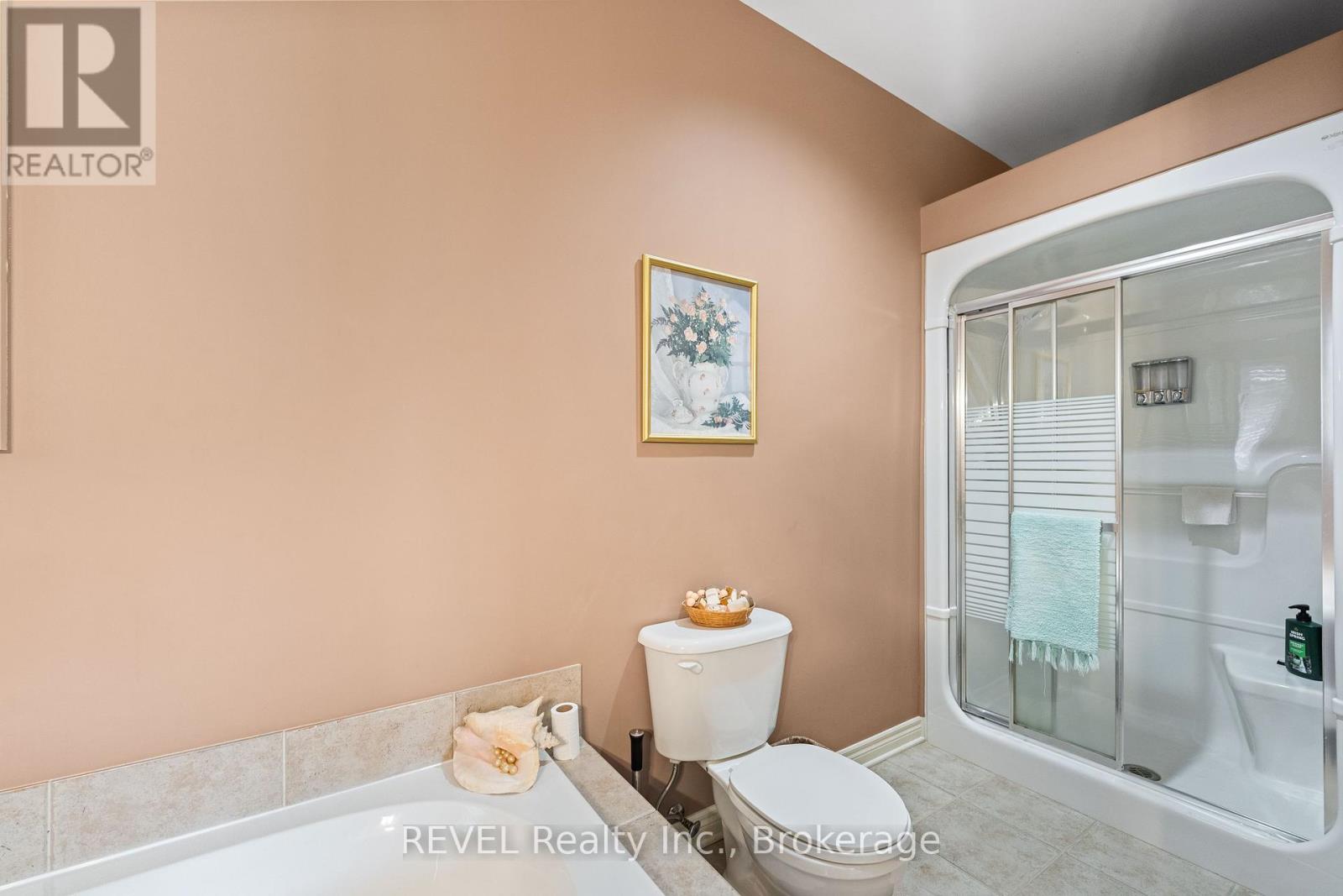 5 Beechwood Crescent, Pelham, Ontario  L0S 1E7 - Photo 22 - X12321328