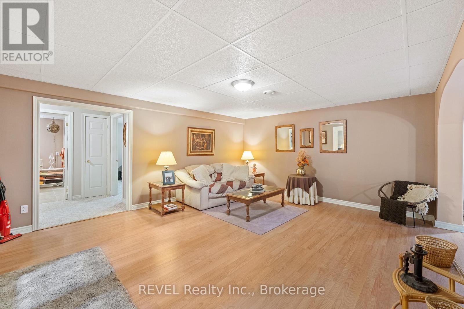 5 Beechwood Crescent, Pelham, Ontario  L0S 1E7 - Photo 29 - X12321328