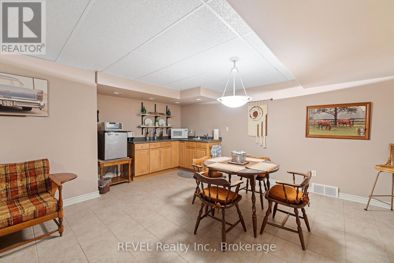 5 Beechwood Crescent, Pelham, Ontario  L0S 1E7 - Photo 33 - X12321328