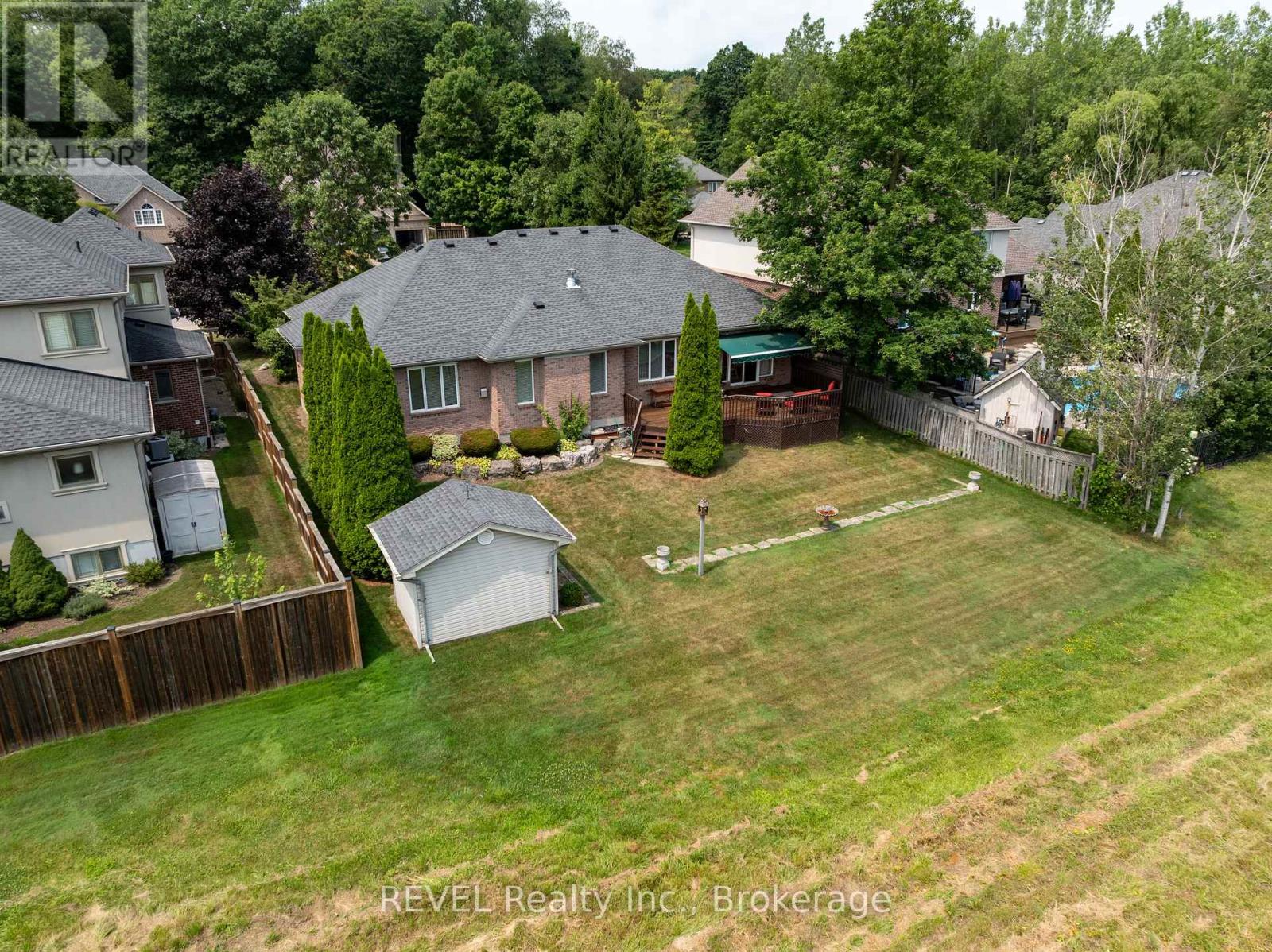 5 Beechwood Crescent, Pelham, Ontario  L0S 1E7 - Photo 44 - X12321328