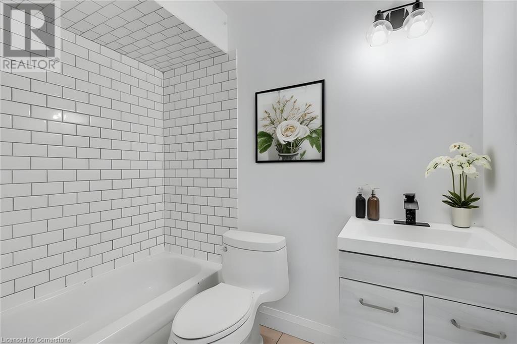 897 Barton Street E, Hamilton, Ontario  L8L 3B8 - Photo 8 - 40756574