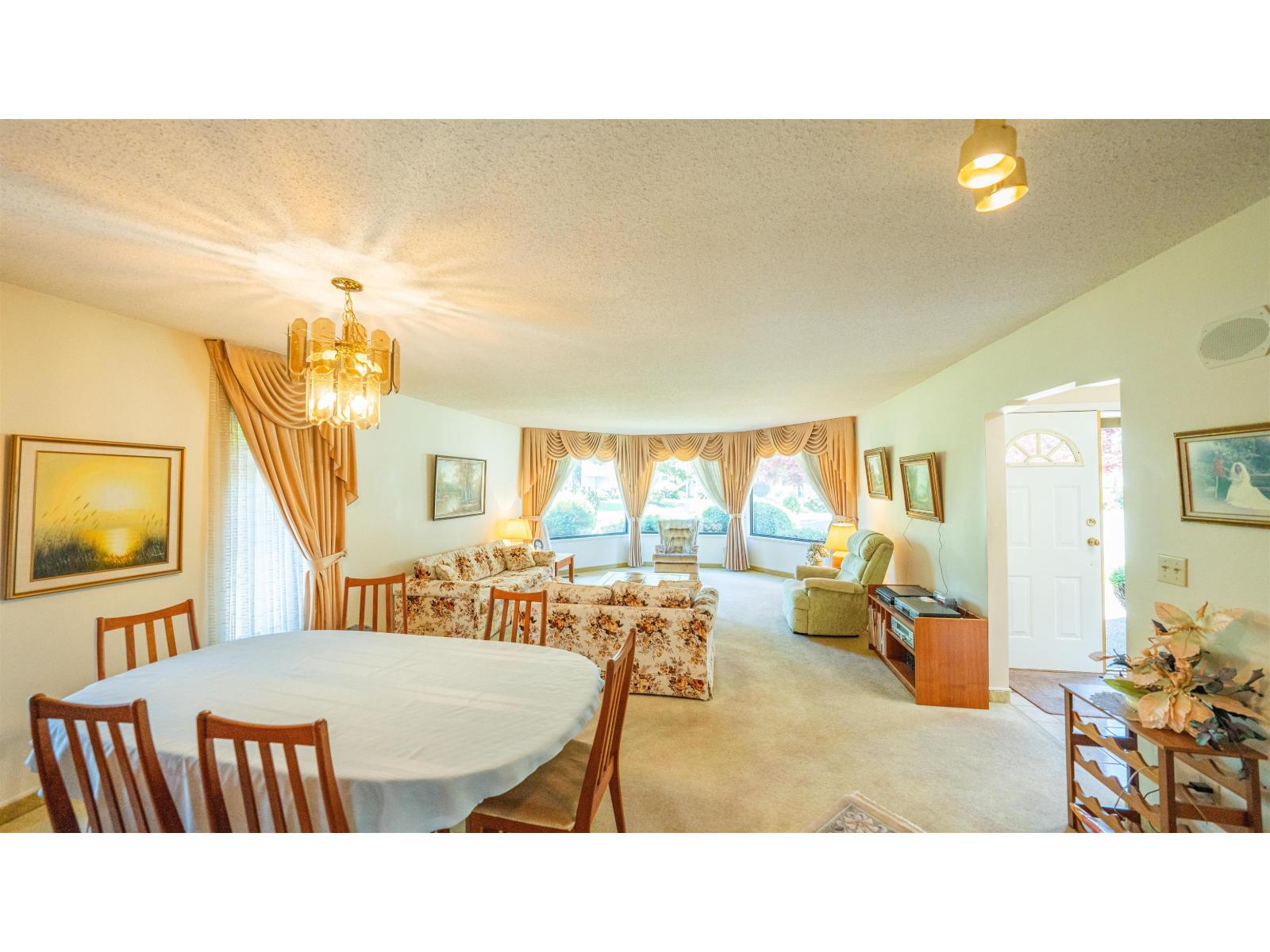14076 19a Avenue, Surrey, British Columbia  V4A 7Z6 - Photo 5 - R3033084