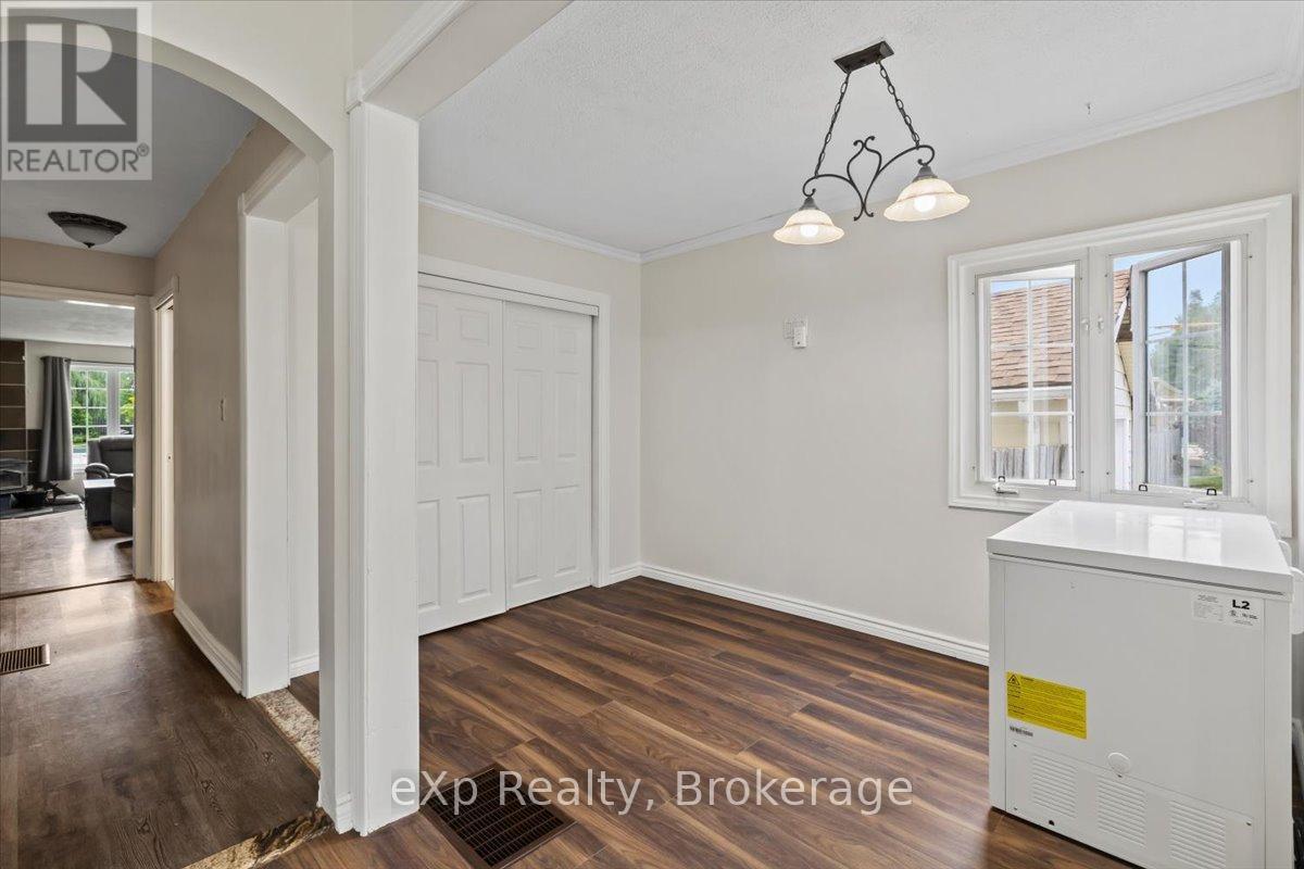 496 Main Street E, Southgate, Ontario  N0C 1B0 - Photo 12 - X12318903