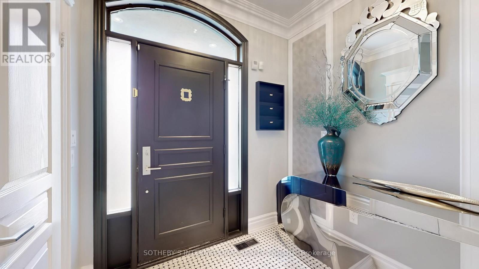 567 Melrose Avenue, Toronto, Ontario  M5M 2A4 - Photo 4 - C12320978