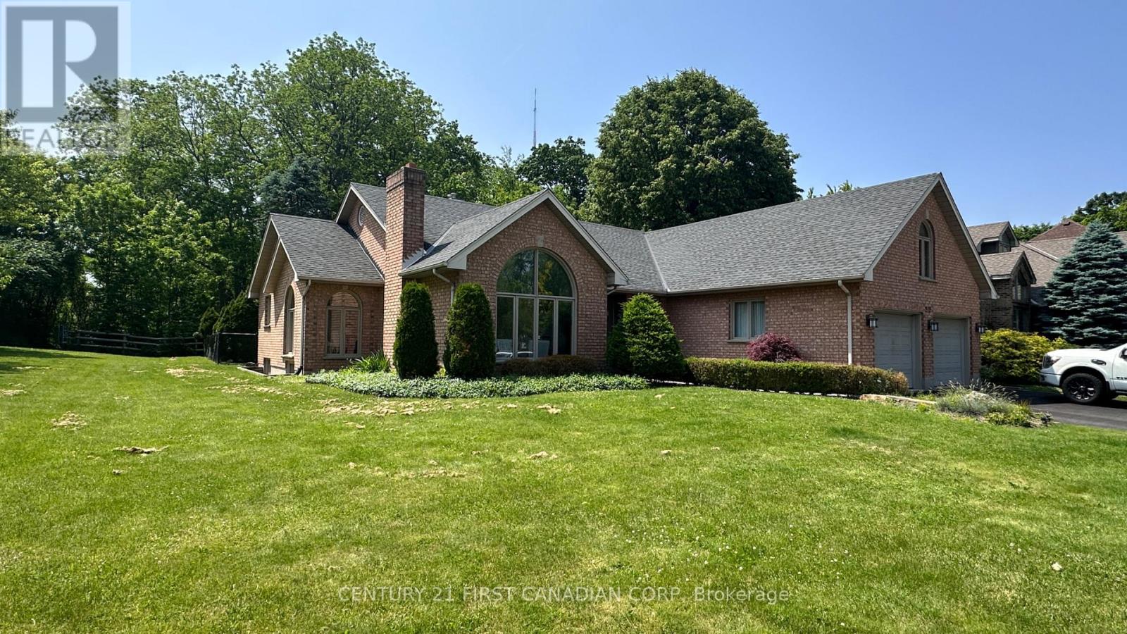 212 TIMBER DRIVE, London South, Ontario