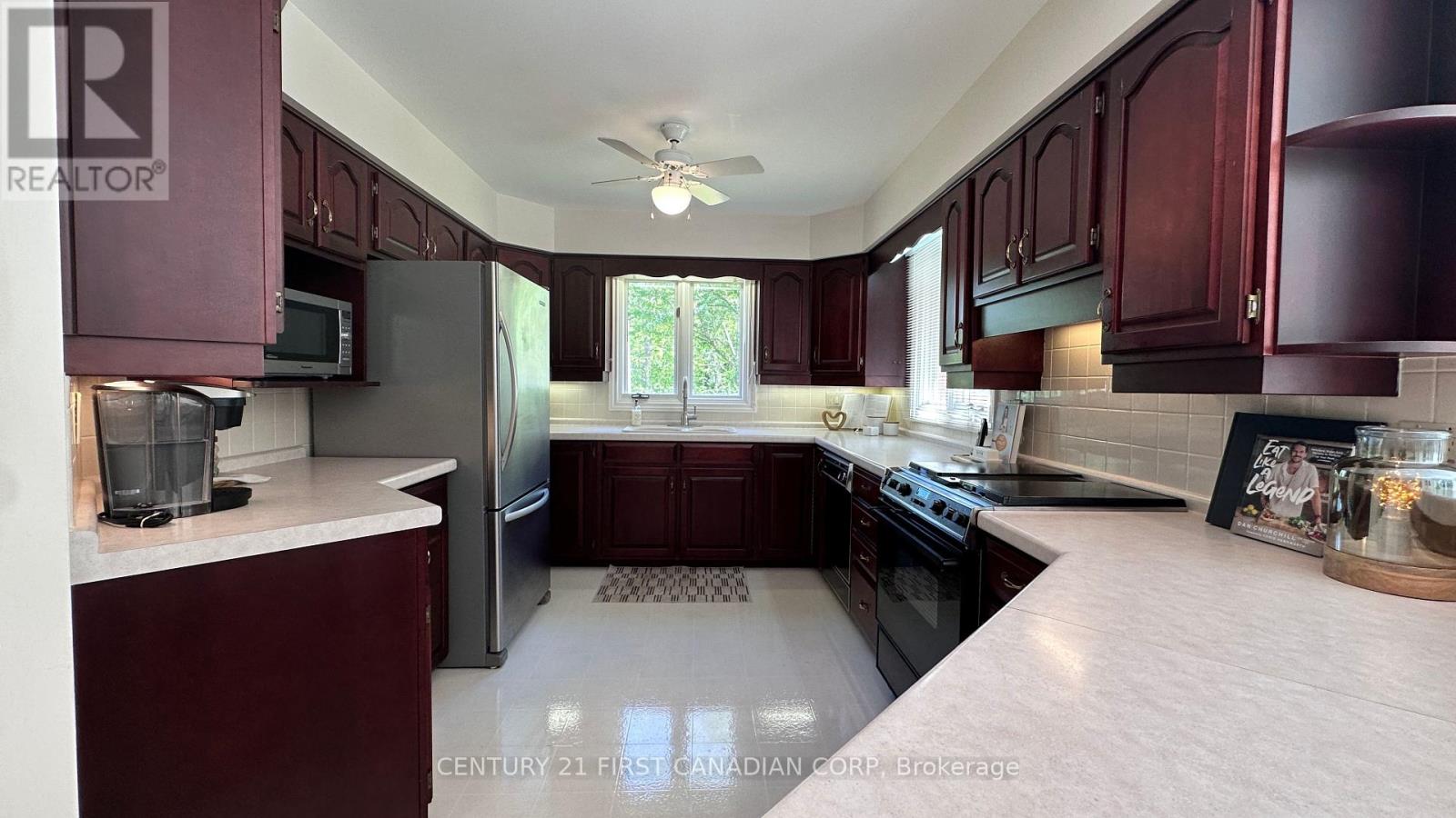 212 Timber Drive, London South, Ontario  N6K 4B6 - Photo 6 - X12321359