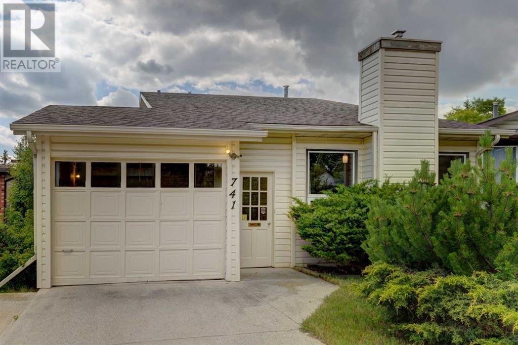 Property at 741 Ranchview Circle NW image 2