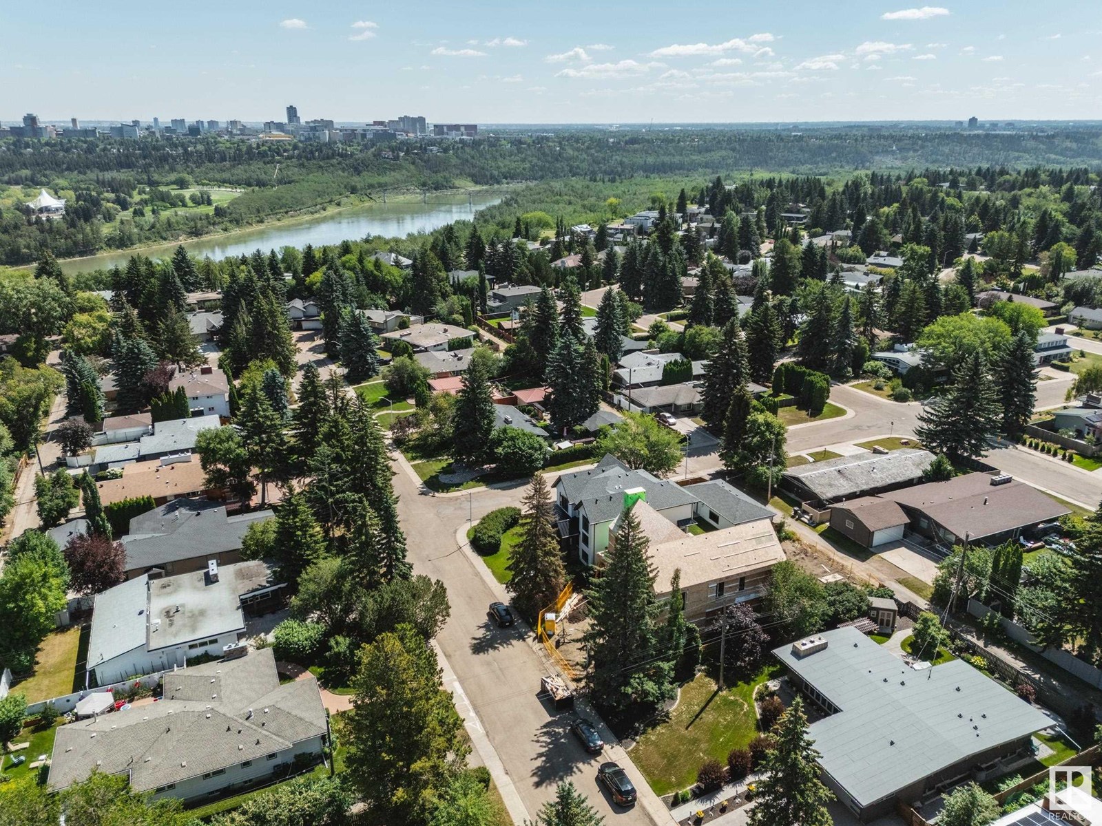 14007 91a Av Nw, Edmonton, Alberta  T5R 5A8 - Photo 9 - E4450125