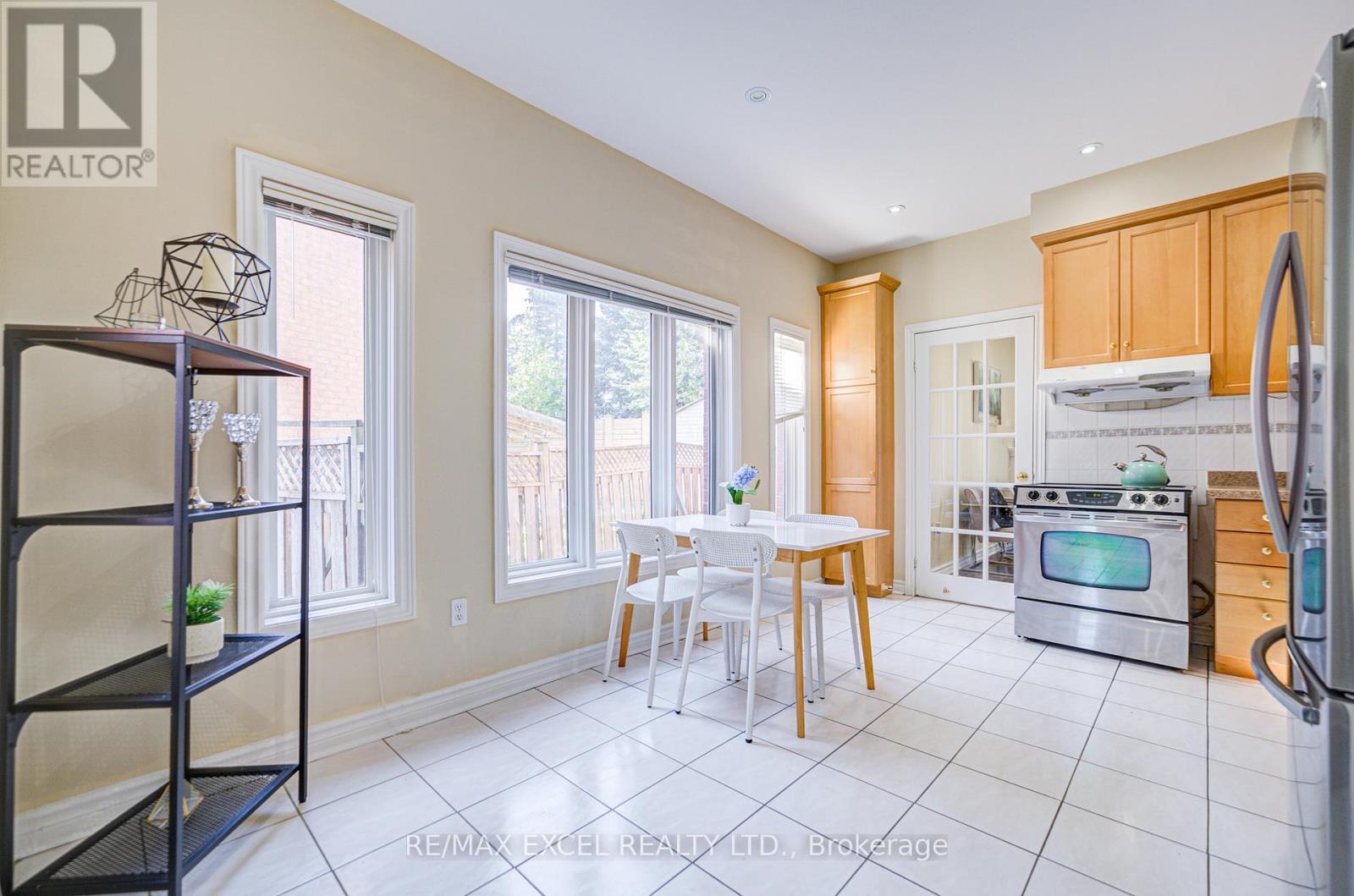 263 Milliken Meadows Drive, Markham, Ontario  L3R 0W2 - Photo 15 - N12321375