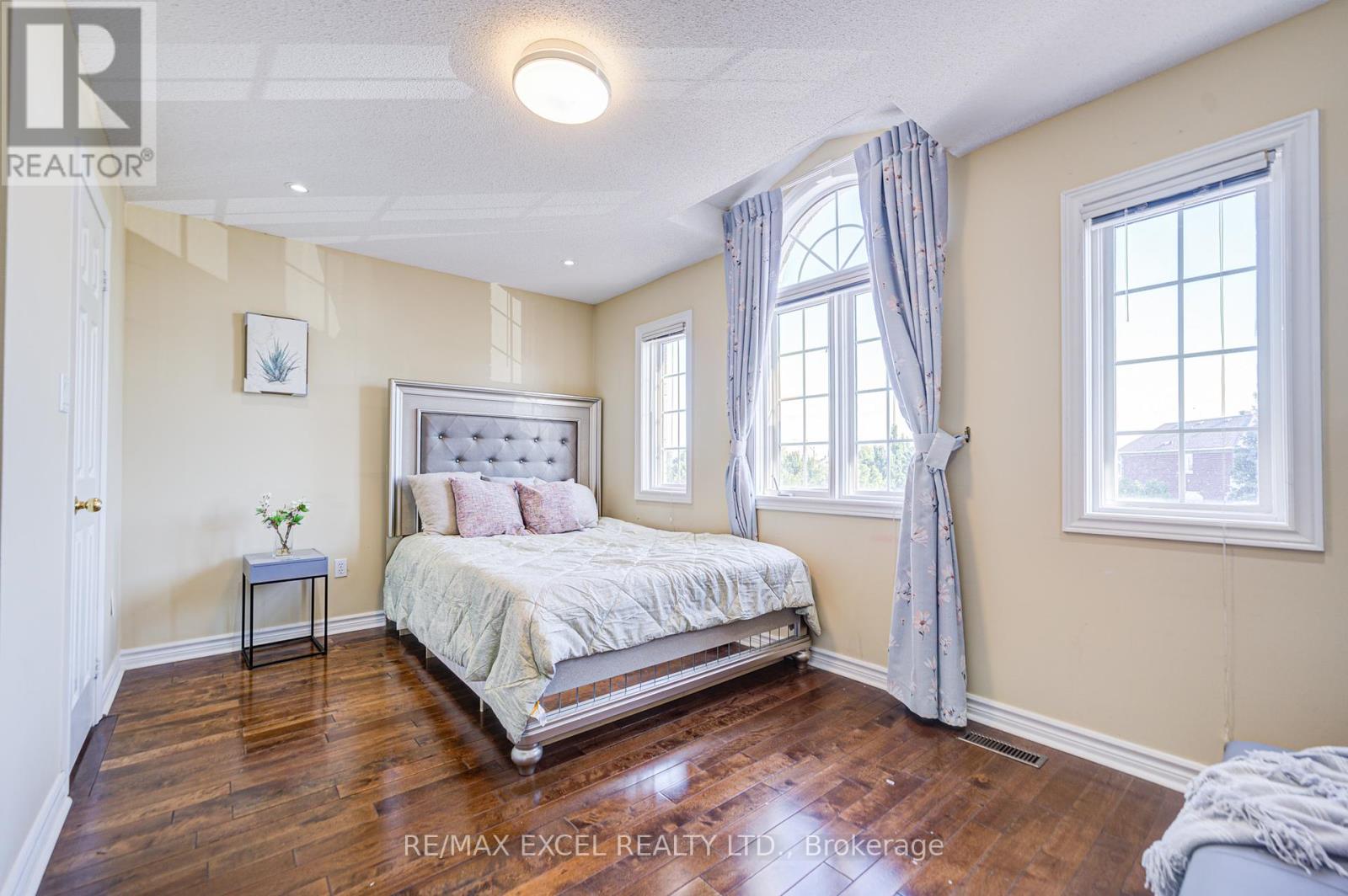 263 Milliken Meadows Drive, Markham, Ontario  L3R 0W2 - Photo 25 - N12321375