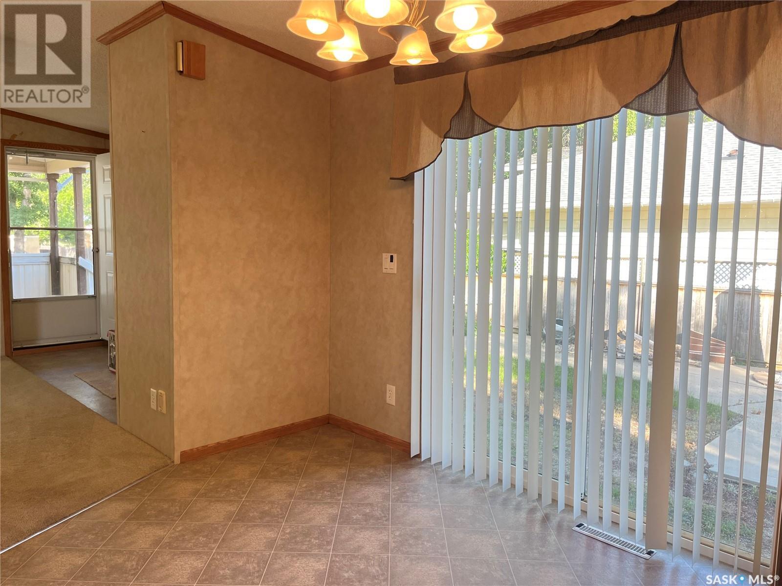 622 Bertrand Avenue, Radville, Saskatchewan  S0C 2G0 - Photo 9 - SK014310