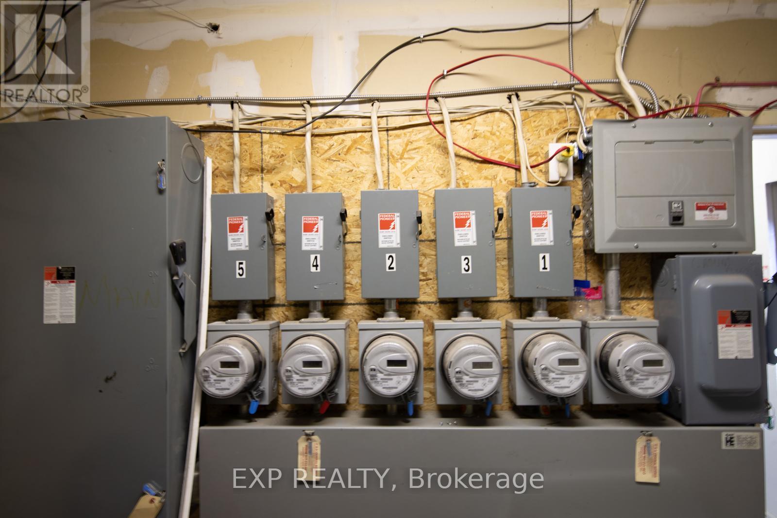 Comm - 897 Barton Street E, Hamilton, Ontario  L8L 3B8 - Photo 12 - X12321378
