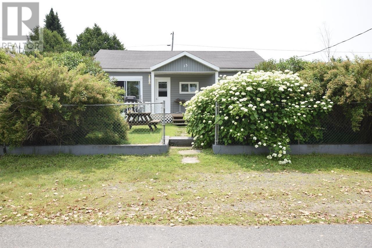 13 Ash St, Blind River, Ontario  P0R 1B0 - Photo 1 - SM251977