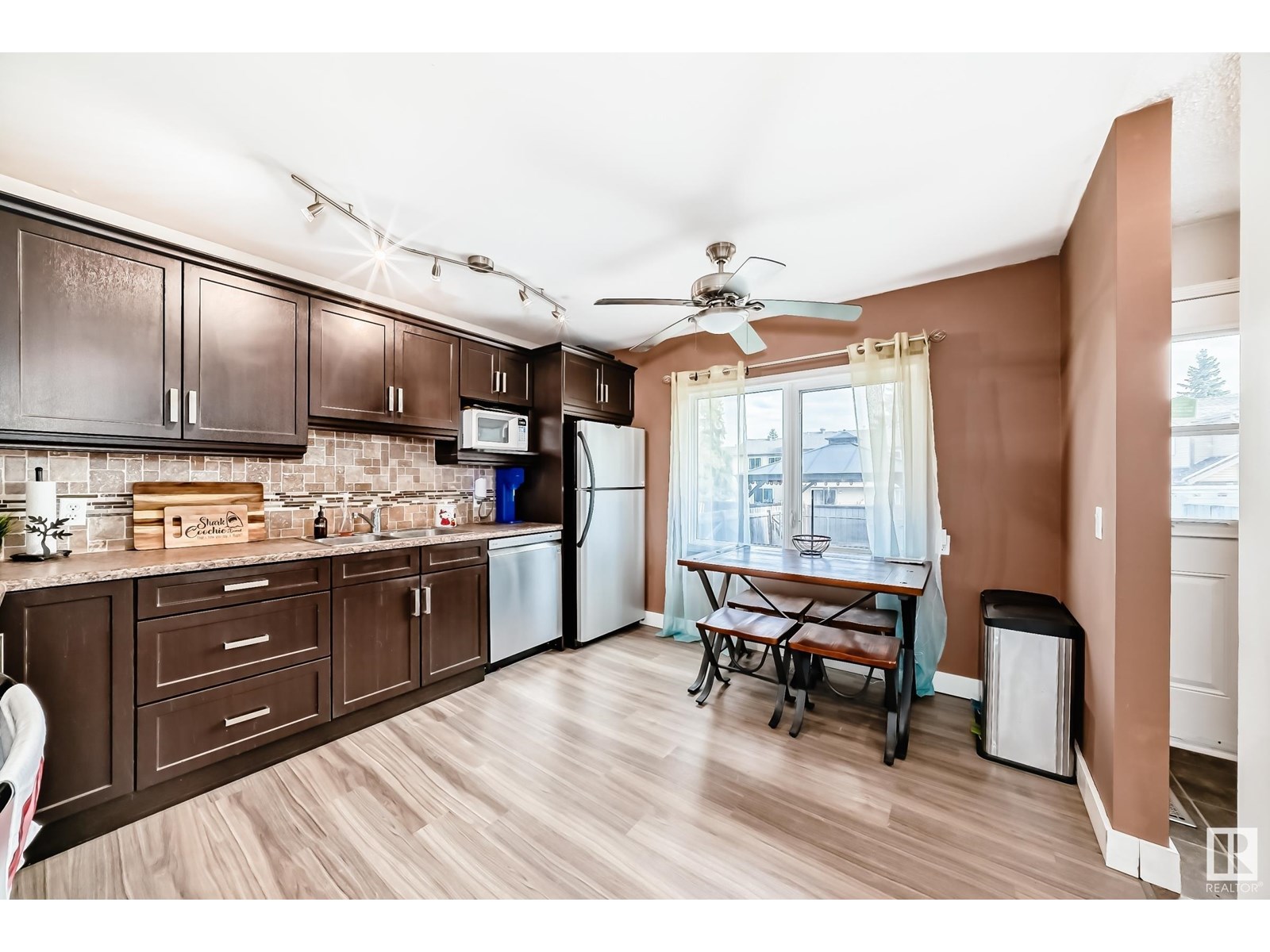 869 Village Me, Sherwood Park, Alberta  T8A 4L9 - Photo 8 - E4450935