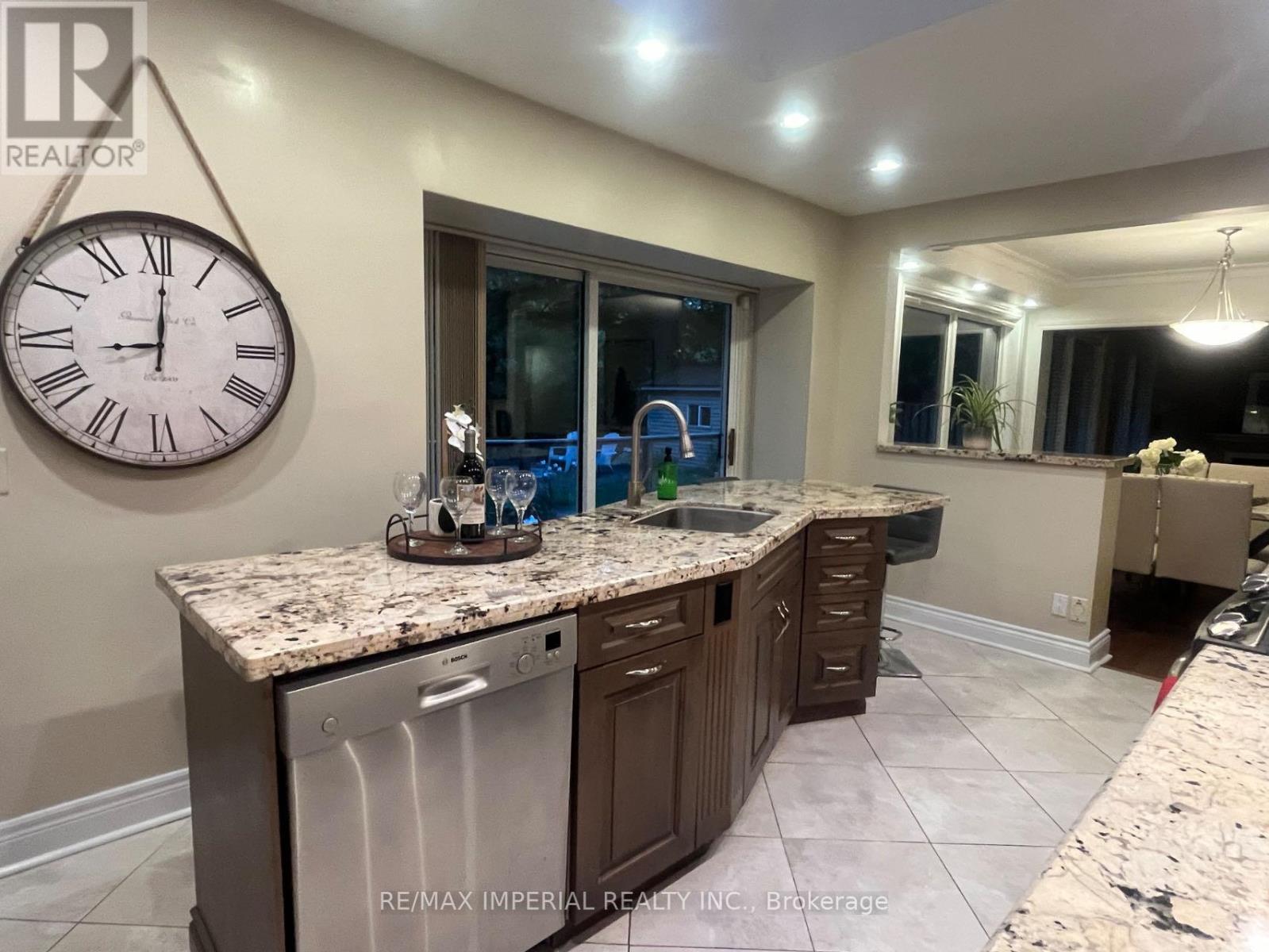 89 Rancliffe Road, Oakville, Ontario  L6H 1B1 - Photo 10 - W12321389