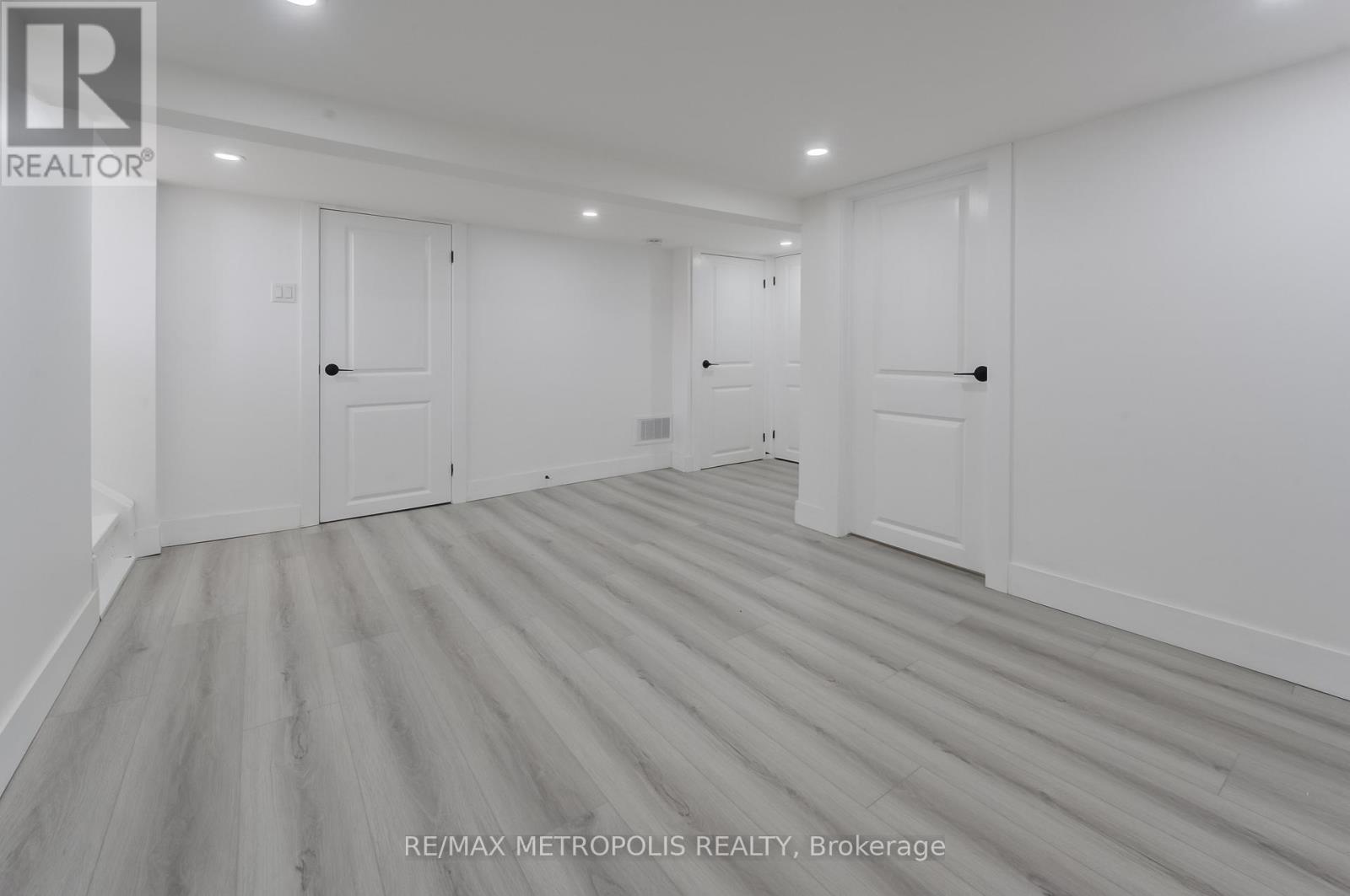 161 Kenilworth Avenue N, Hamilton, Ontario  L8H 4R9 - Photo 20 - X12321387