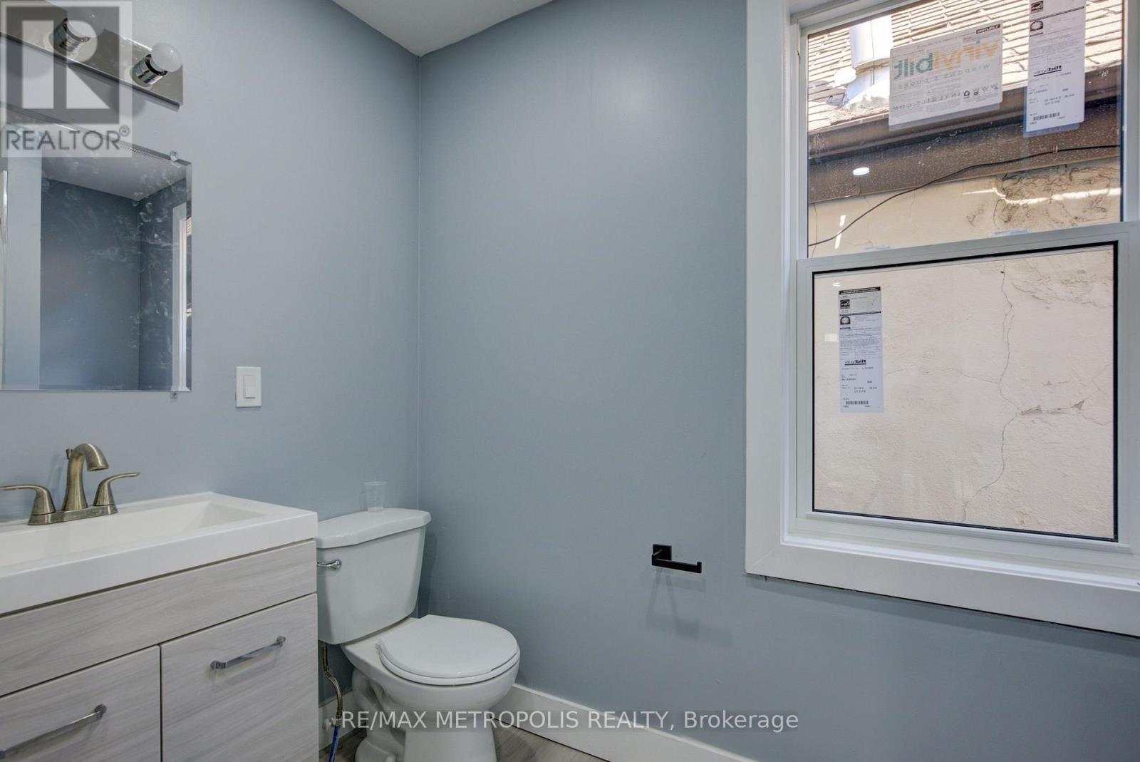 161 Kenilworth Avenue N, Hamilton, Ontario  L8H 4R9 - Photo 7 - X12321387