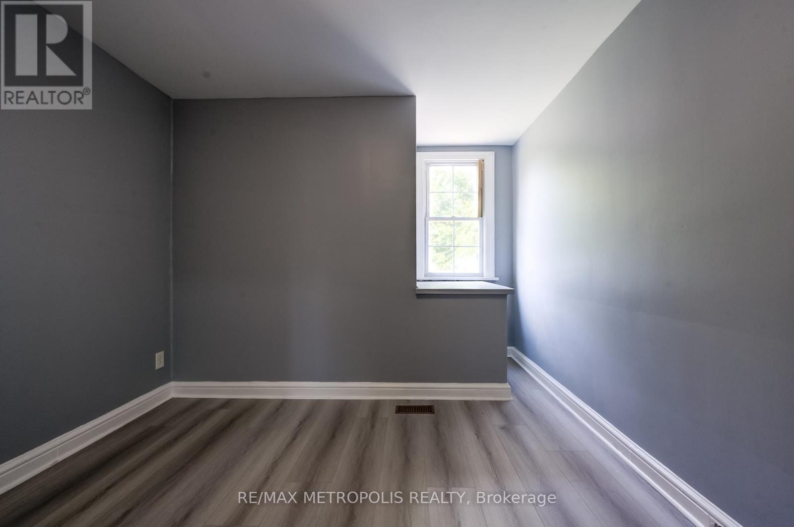 157 Kenilworth Avenue N, Hamilton, Ontario  L8H 4R9 - Photo 13 - X12321396