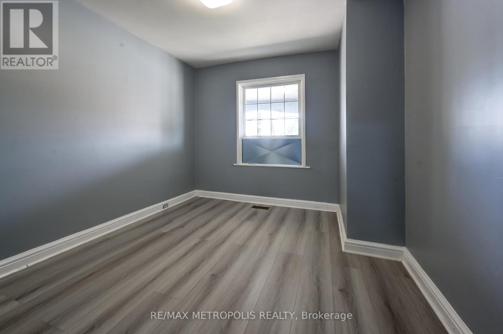 157 Kenilworth Avenue N, Hamilton, Ontario  L8H 4R9 - Photo 18 - X12321396