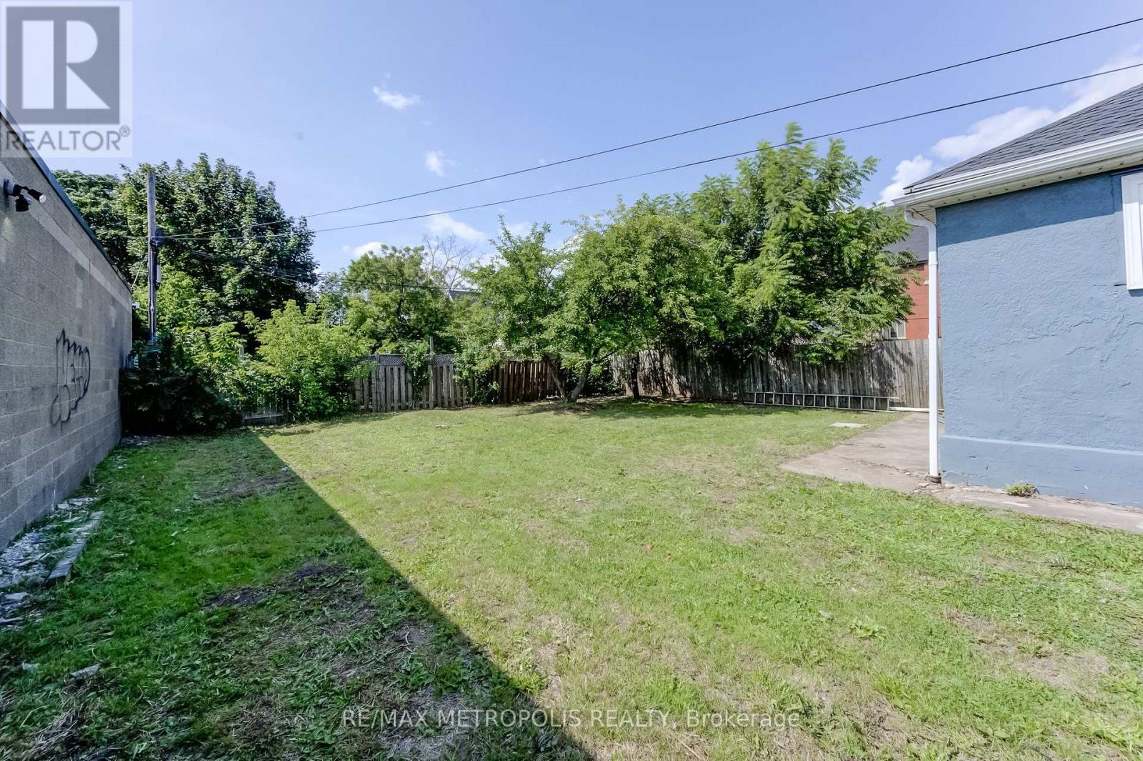 157 Kenilworth Avenue N, Hamilton, Ontario  L8H 4R9 - Photo 20 - X12321396