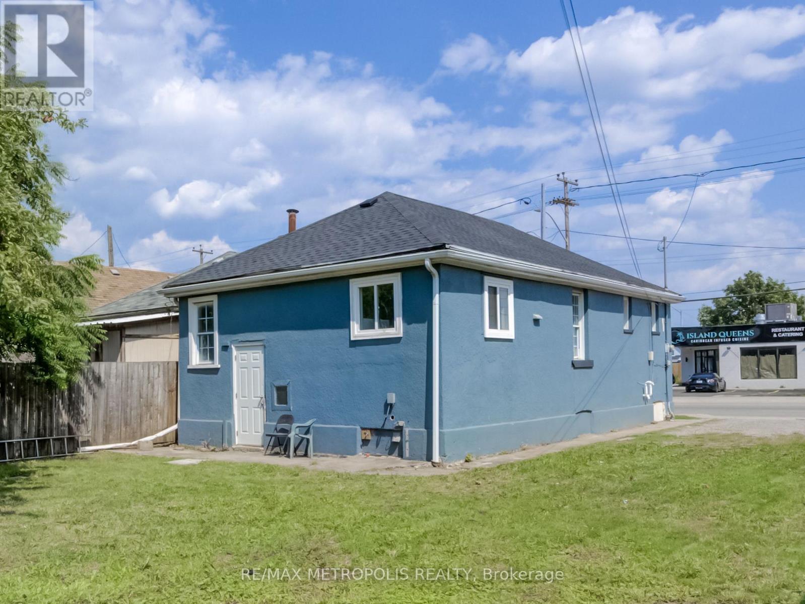 157 Kenilworth Avenue N, Hamilton, Ontario  L8H 4R9 - Photo 22 - X12321396