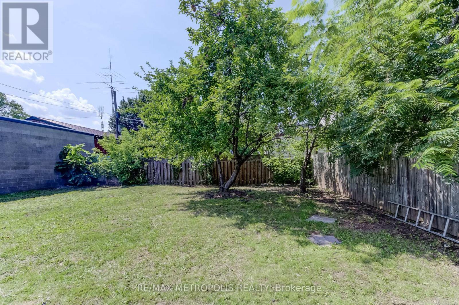 157 Kenilworth Avenue N, Hamilton, Ontario  L8H 4R9 - Photo 24 - X12321396