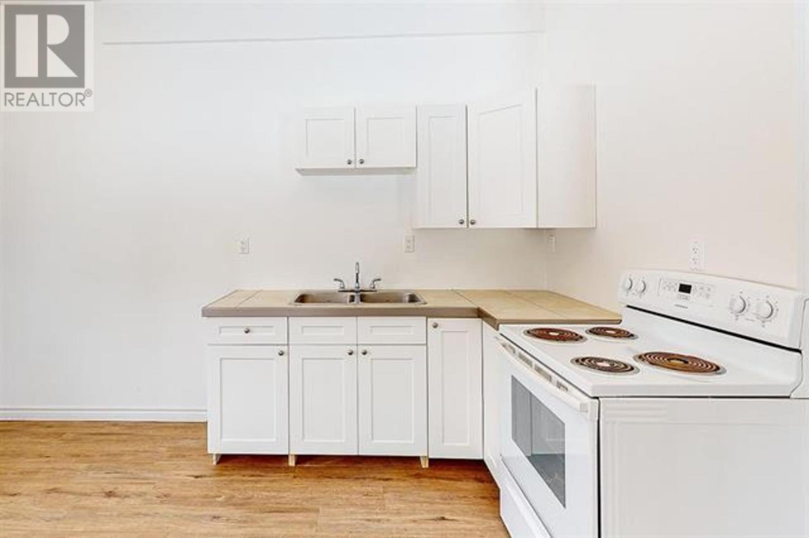1202 Gore St, Richards Landing, Ontario  P0R 1J0 - Photo 14 - SM252026