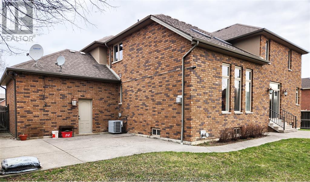 Property at 2895 BROOKLYN AVENUE image 3