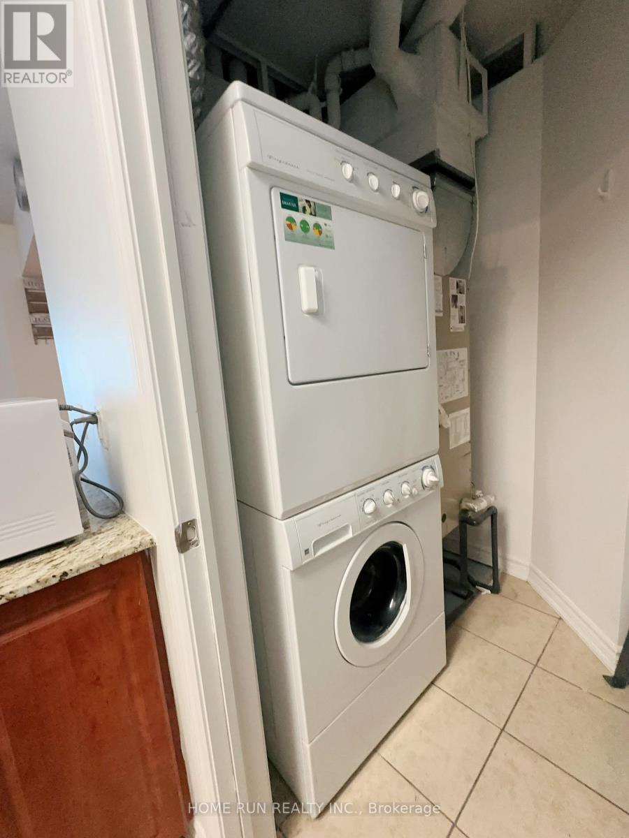 1506 - 234 Rideau Street, Ottawa, Ontario K1N 0A9 - Photo 15 - X12321422