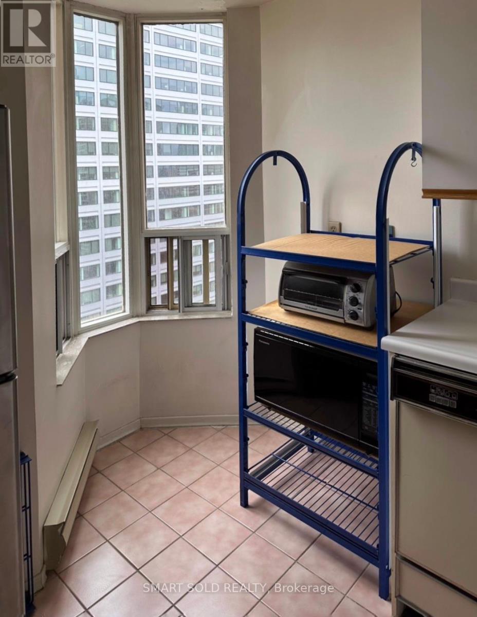 1806 - 55 Centre Avenue, Toronto, Ontario  M5G 2H5 - Photo 10 - C12321437