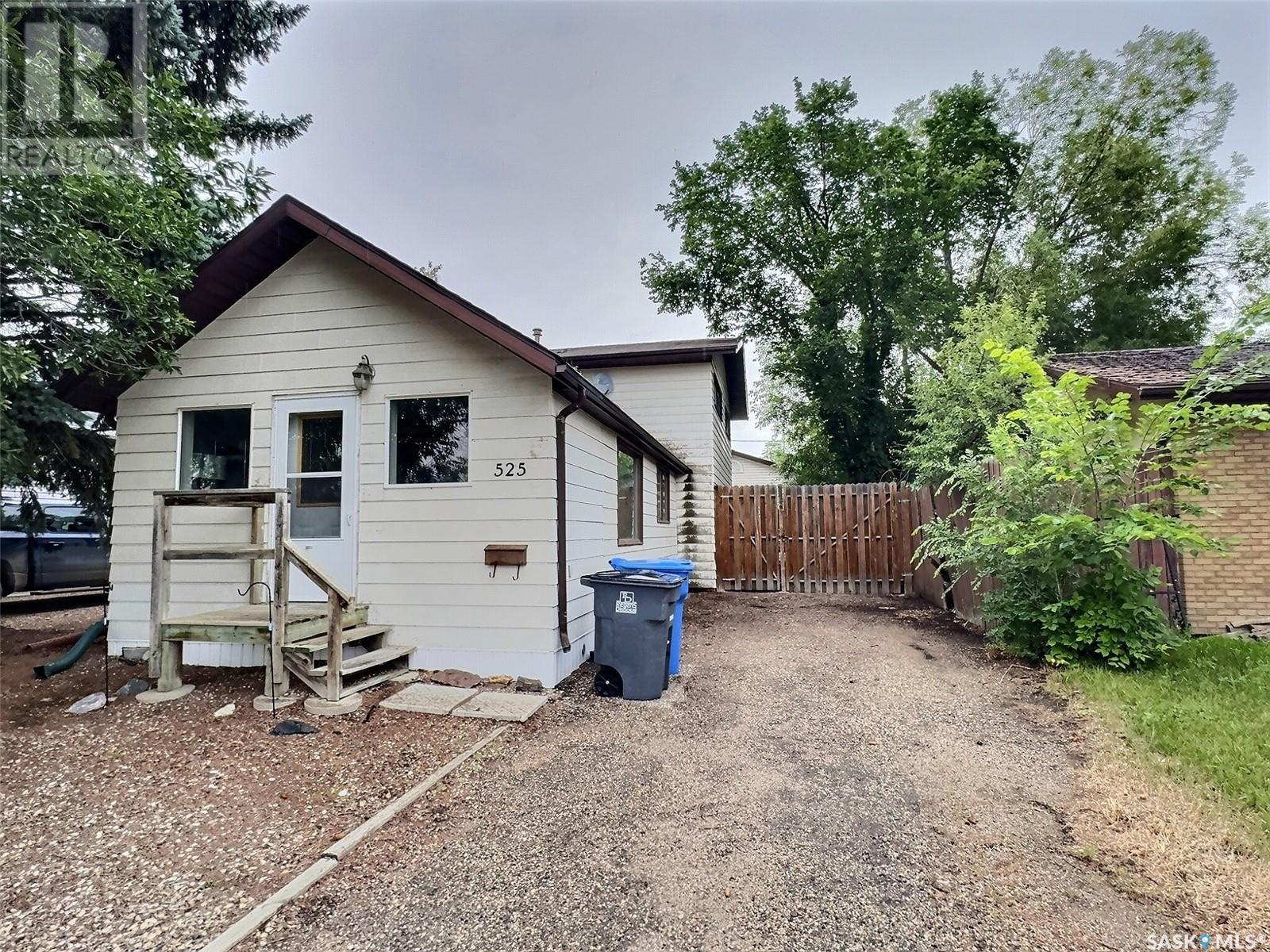 525 First A STREET, Estevan, Saskatchewan