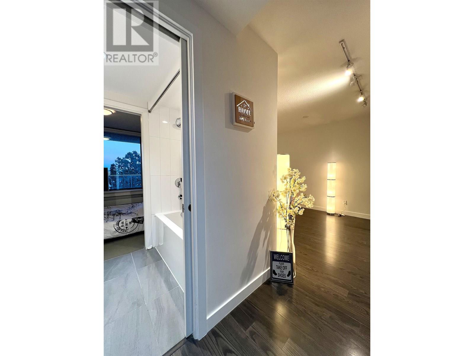 703 8131 Nunavut Lane, Vancouver, British Columbia  V5X 0E2 - Photo 4 - R3032650