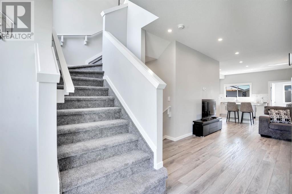 Property at 47 Lake Street image 3