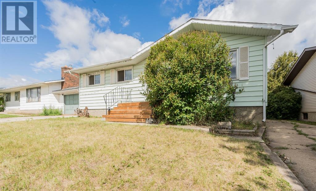Property at 9224 108 Avenue image 2