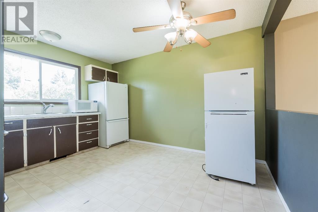 Property at 9224 108 Avenue image 5