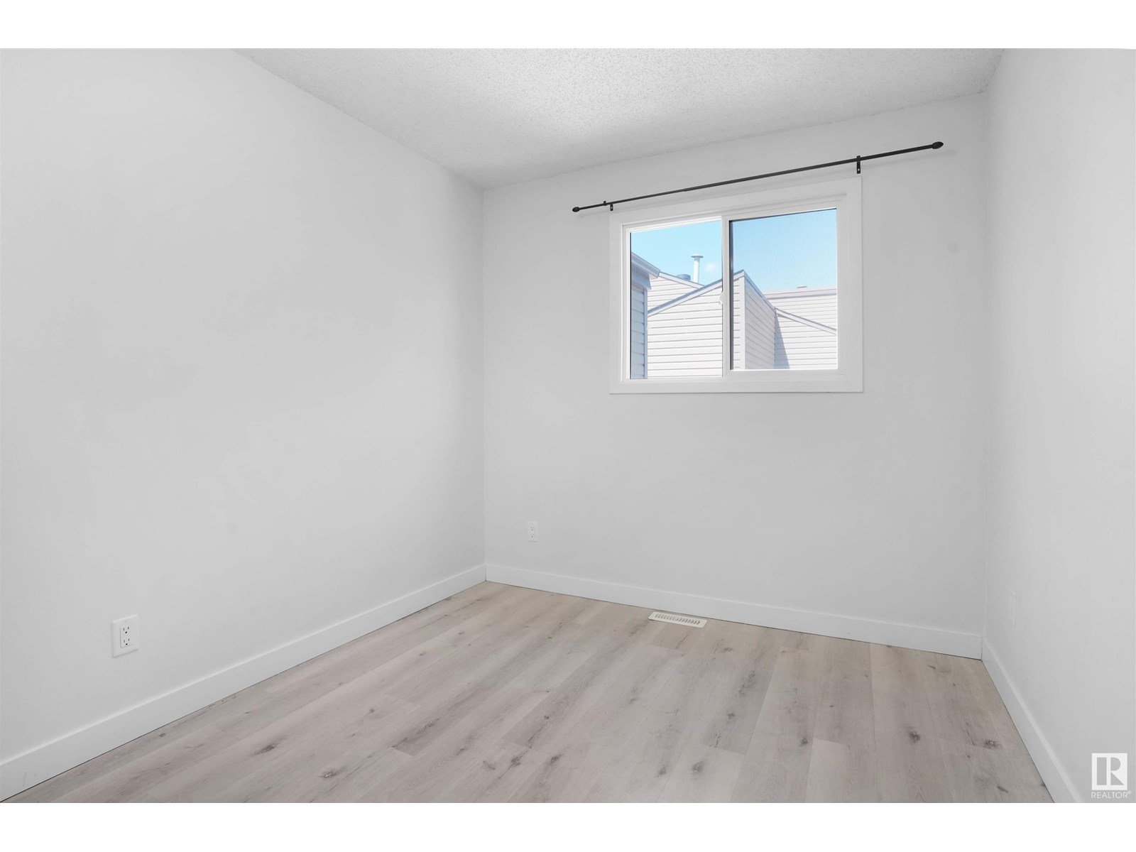 1794 Lakewood S Nw, Edmonton, Alberta  T6K 3B6 - Photo 18 - E4450961