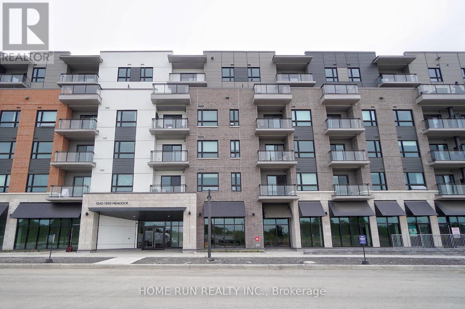Property at 302 - 1350 HEMLOCK ROAD image 1
