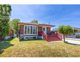 83 MARILAKE DRIVE, Toronto, Ontario