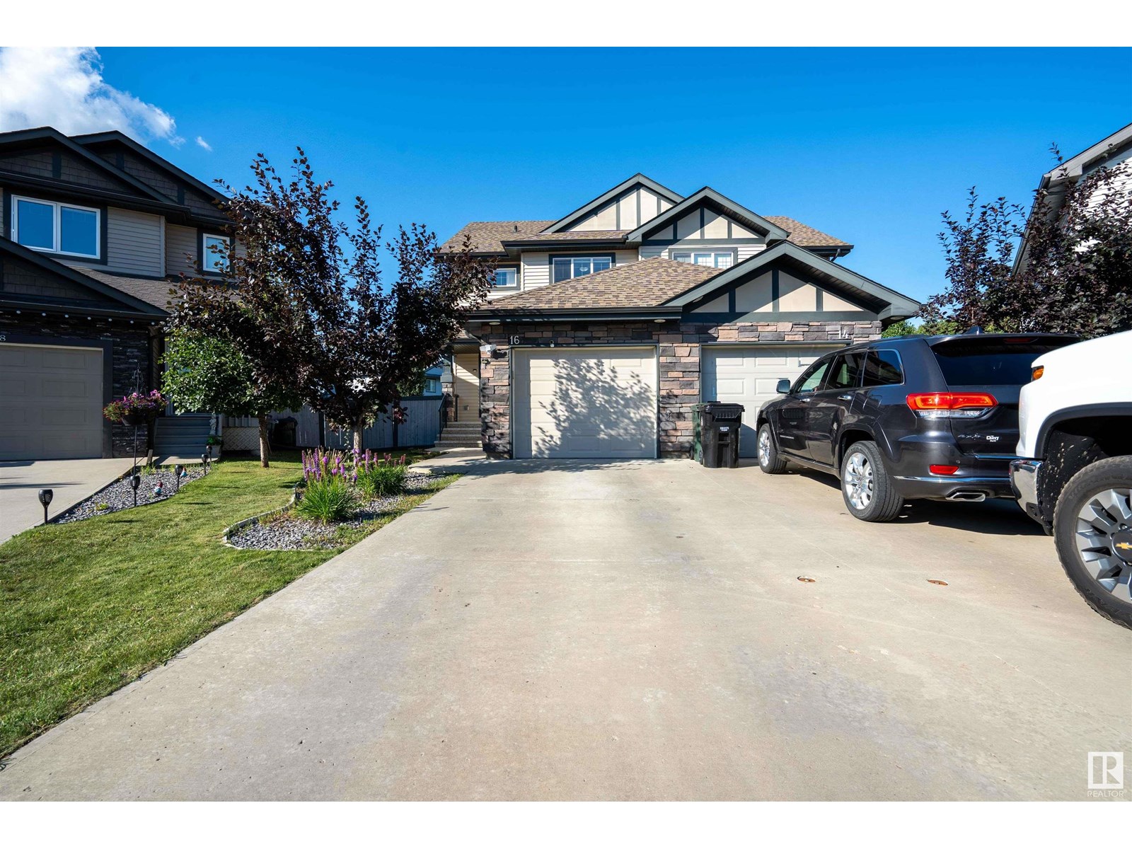 Property at 16 Aralia CV image 3
