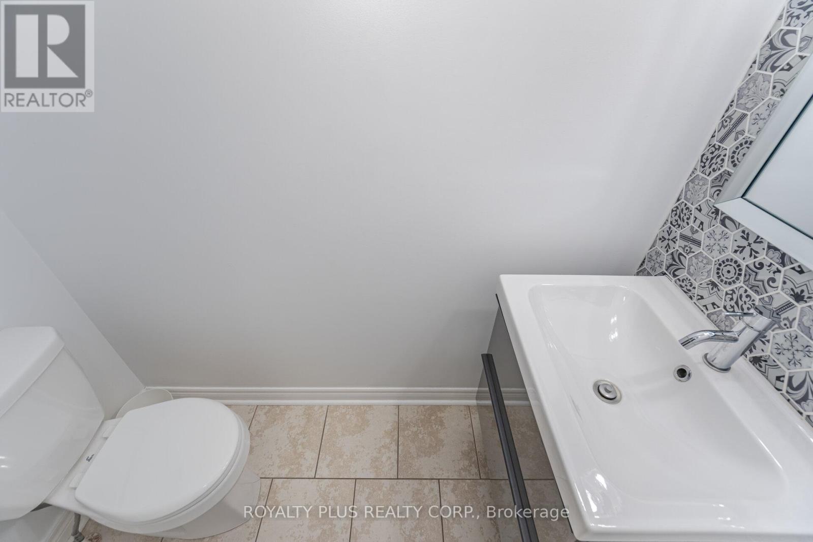 25 Mccandless Court, Caledon, Ontario  L7C 3R6 - Photo 19 - W12321480