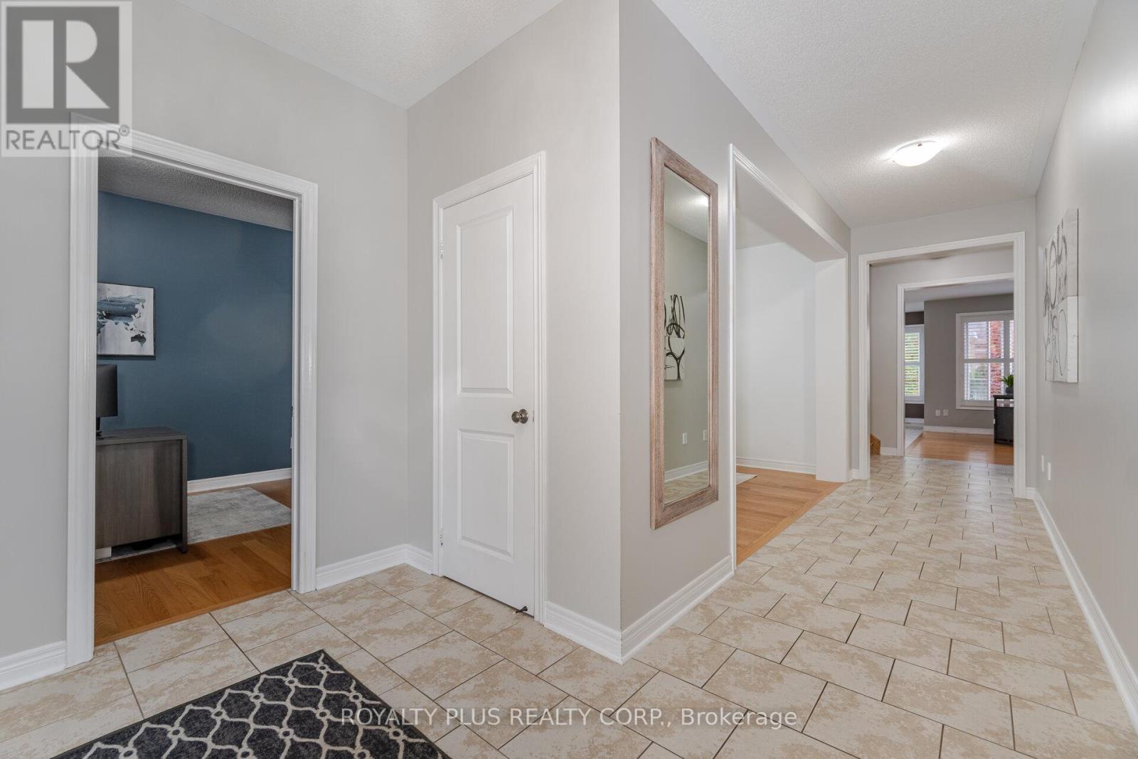 25 Mccandless Court, Caledon, Ontario  L7C 3R6 - Photo 7 - W12321480