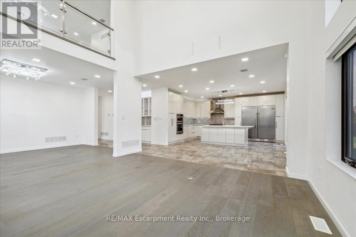 39 Sunrow Gate, Hamilton, Ontario  L8E 5C2 - Photo 21 - X12321534