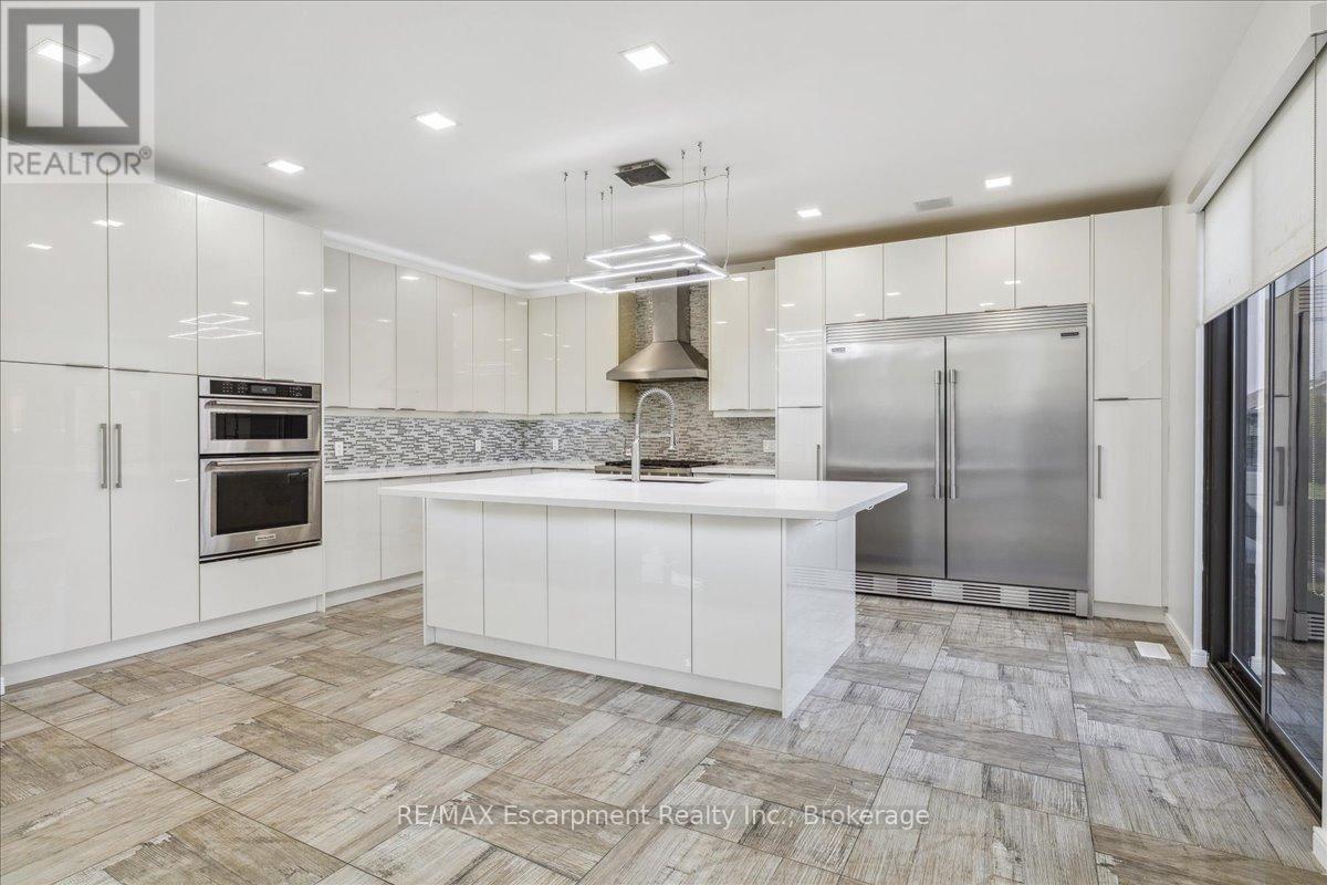 39 Sunrow Gate, Hamilton, Ontario  L8E 5C2 - Photo 25 - X12321534