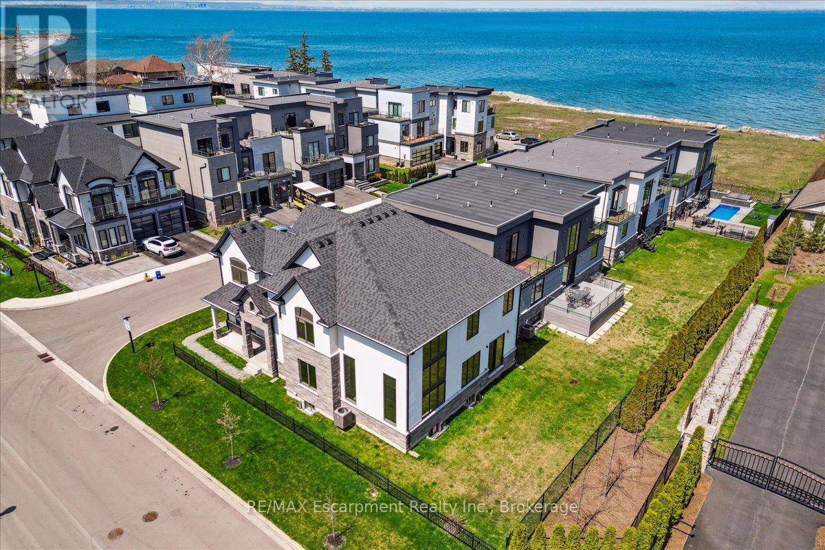 39 Sunrow Gate, Hamilton, Ontario  L8E 5C2 - Photo 4 - X12321534