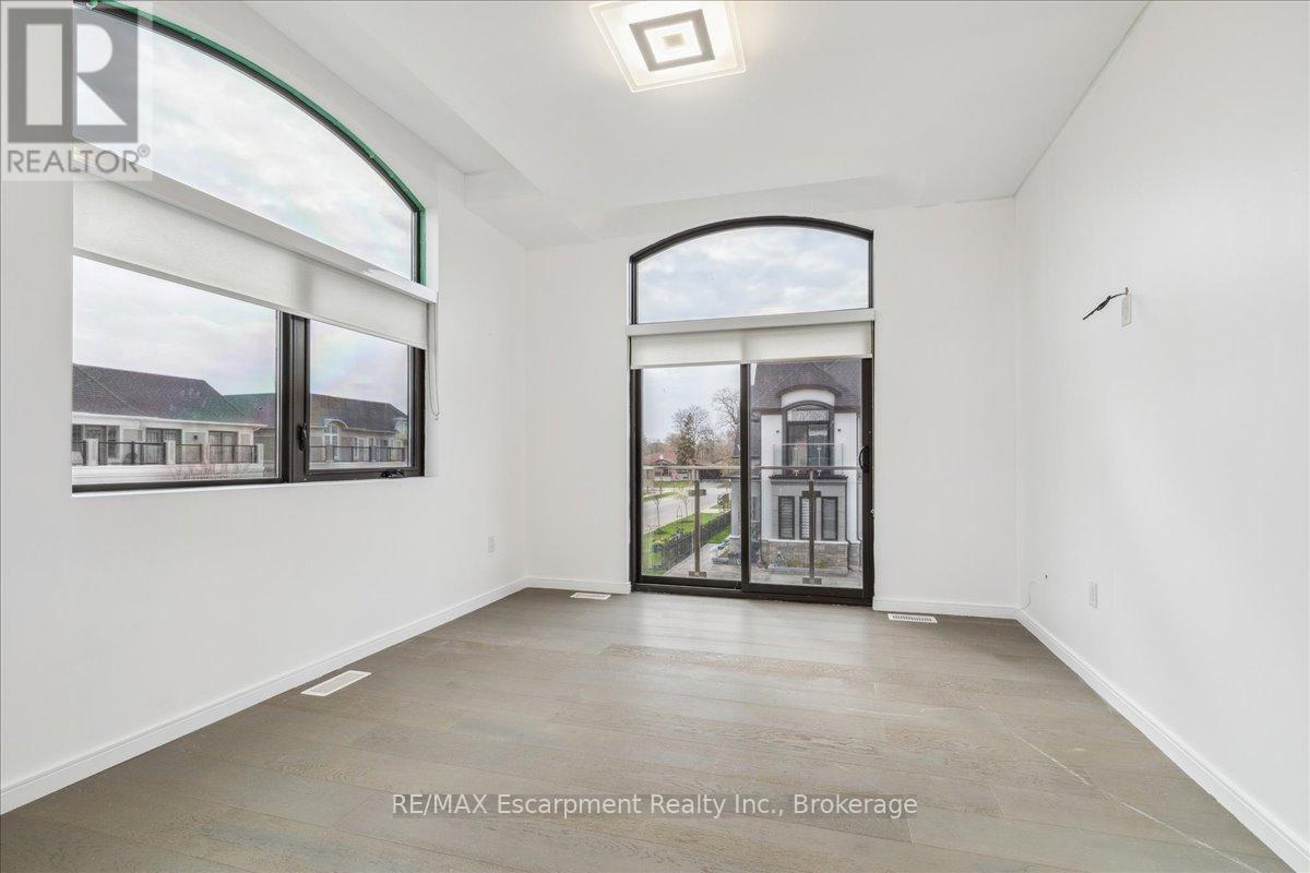 39 Sunrow Gate, Hamilton, Ontario  L8E 5C2 - Photo 43 - X12321534