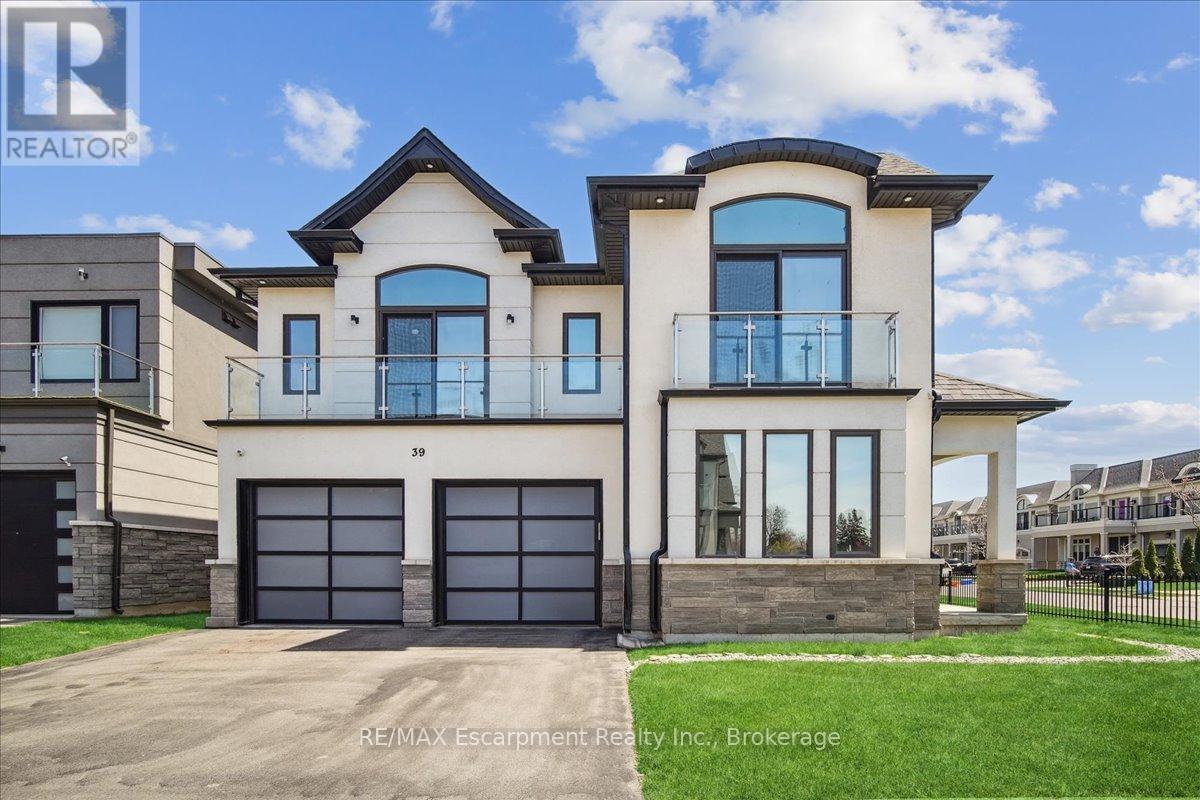 39 Sunrow Gate, Hamilton, Ontario  L8E 5C2 - Photo 5 - X12321534