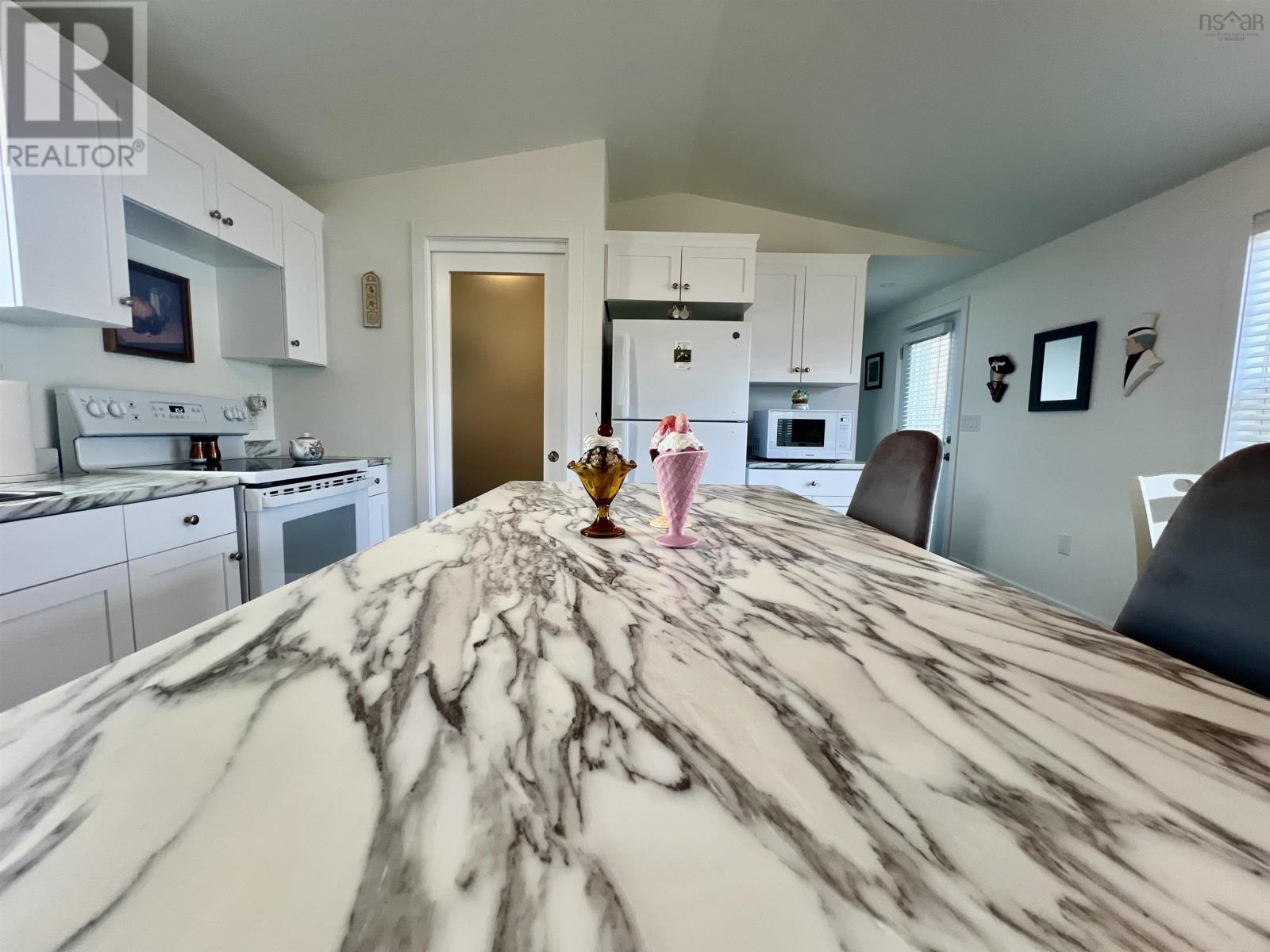 4 Macleod Avenue, Port Hawkesbury, Nova Scotia  B9A 3L5 - Photo 7 - 202519462
